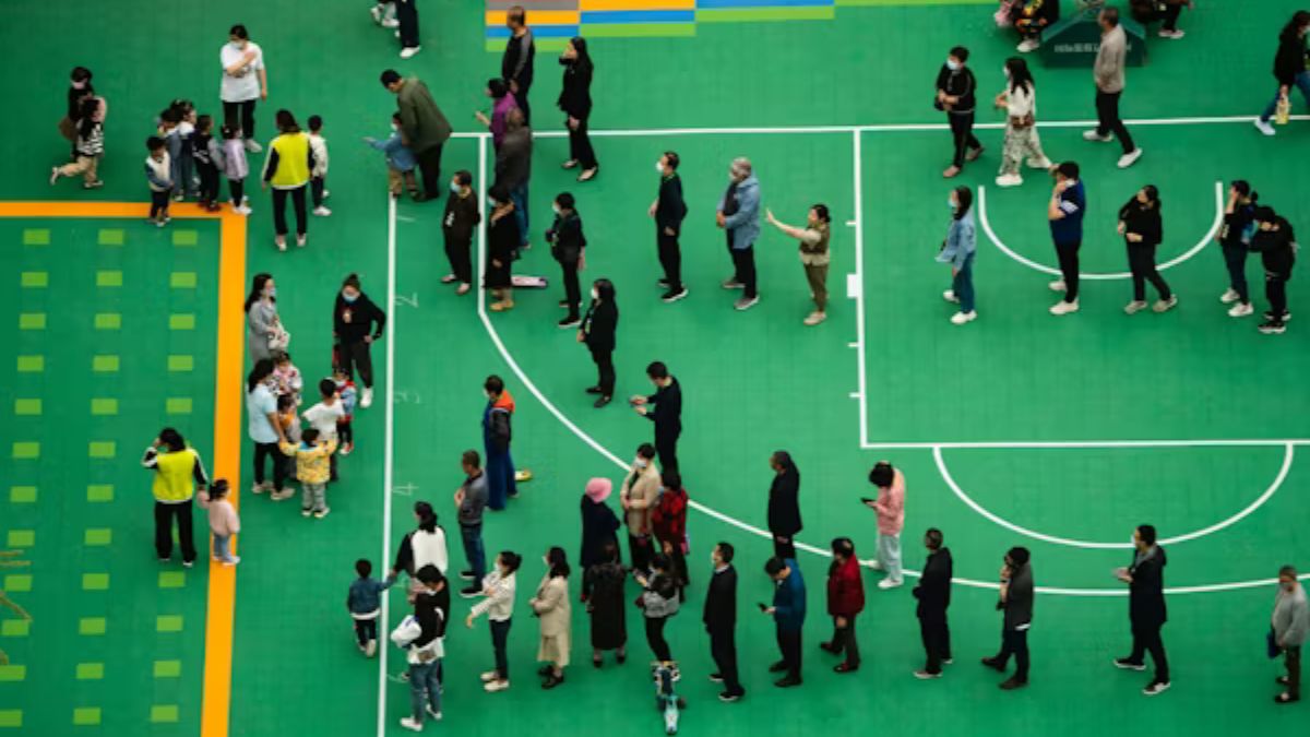 Sinkom Thinking and the Immaculate Grid: A Human Approach to Solving Sports Puzzles