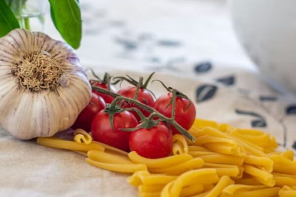 Masgonzola vs. Gorgonzola: Understanding the Differences and Uses