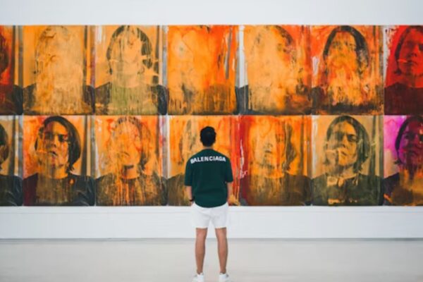 Dojen Moe: The Intersection of Art and Emotion